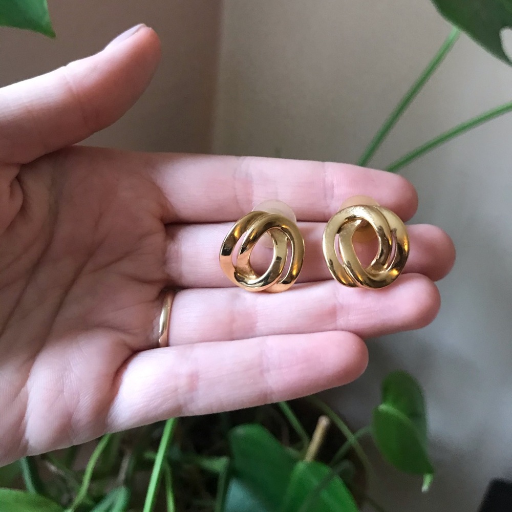 SOLD Vintage gold tone earrings